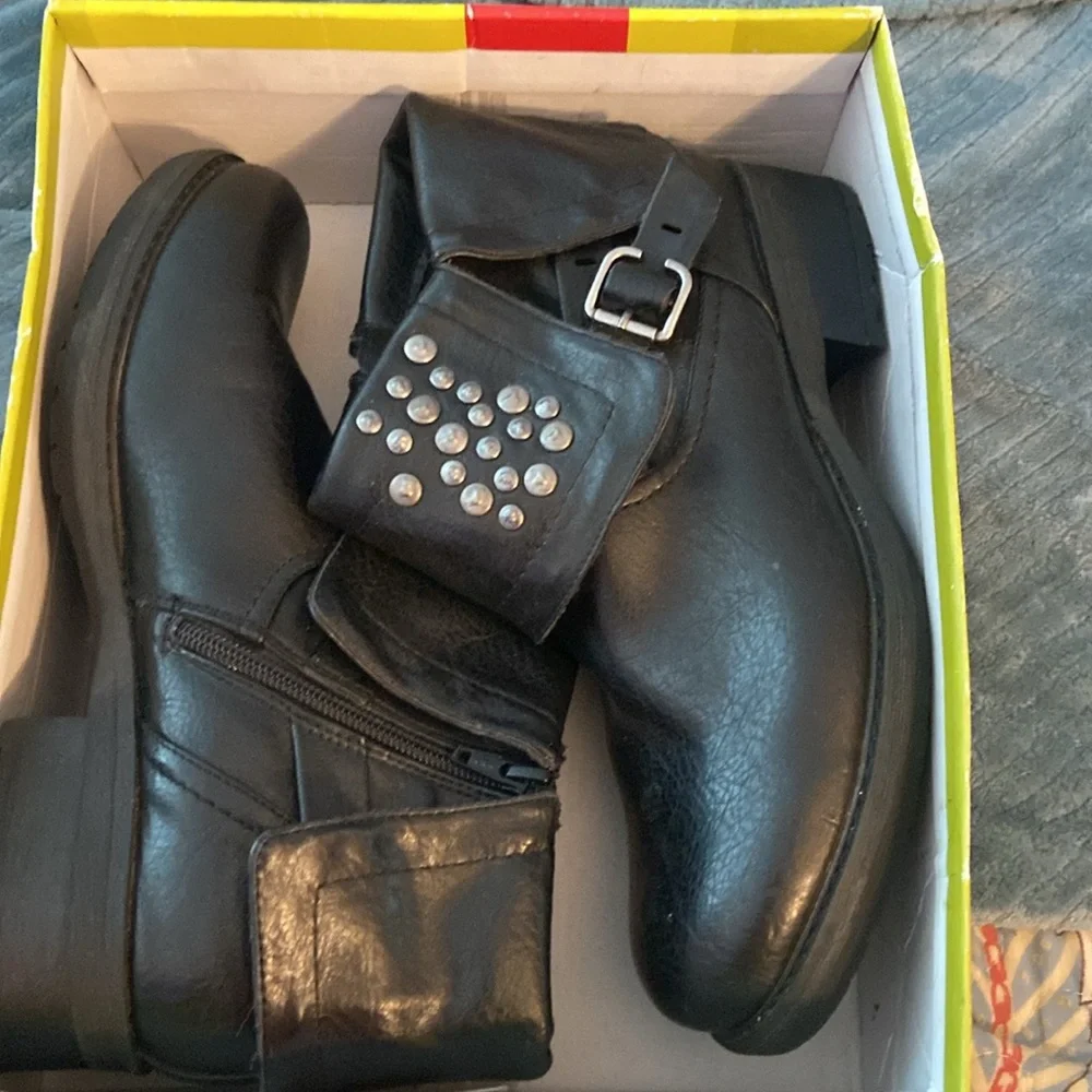 BareTraps Hartman Moto Ankle Boots ❤️ SZ 9.5